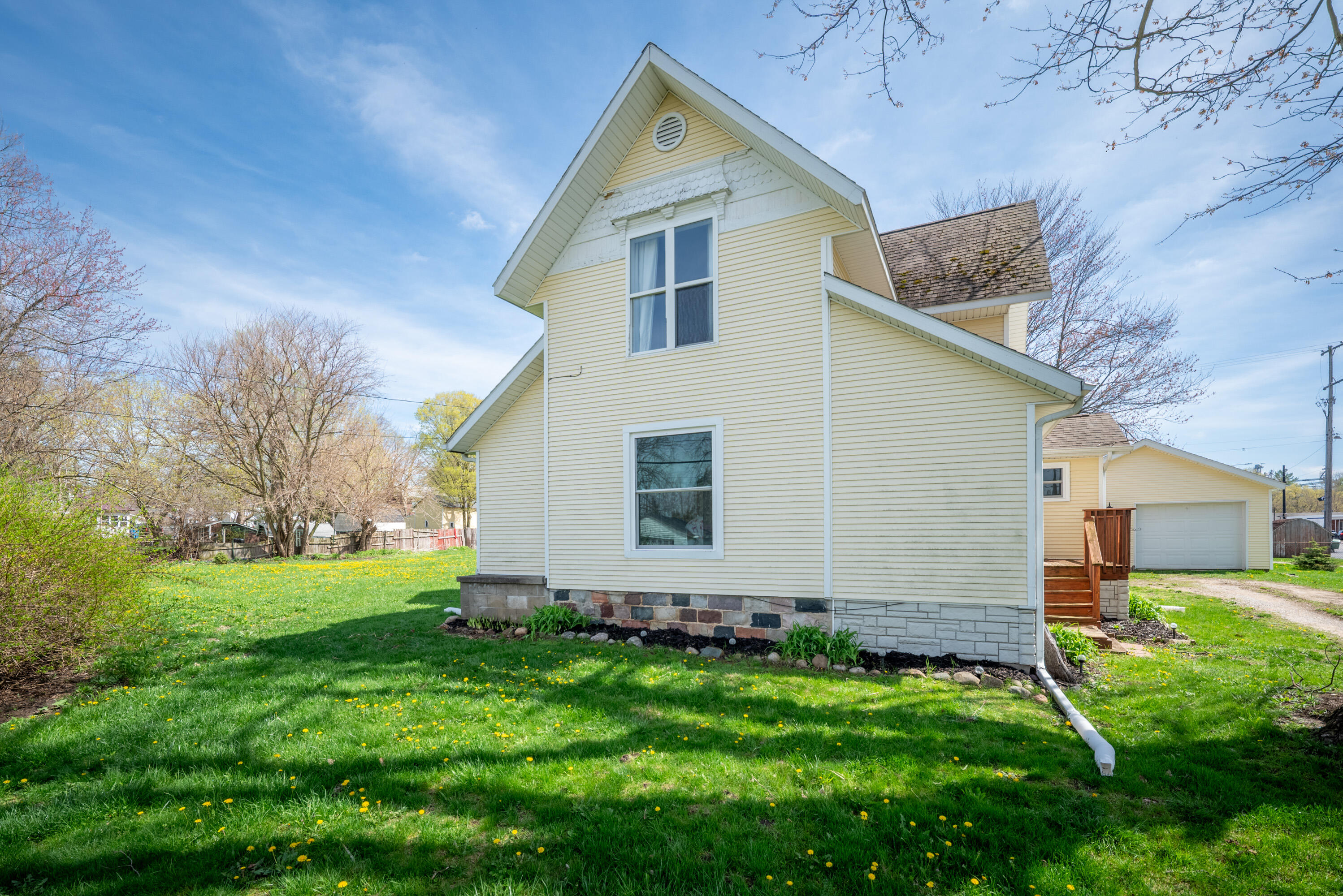 107 N Union Street