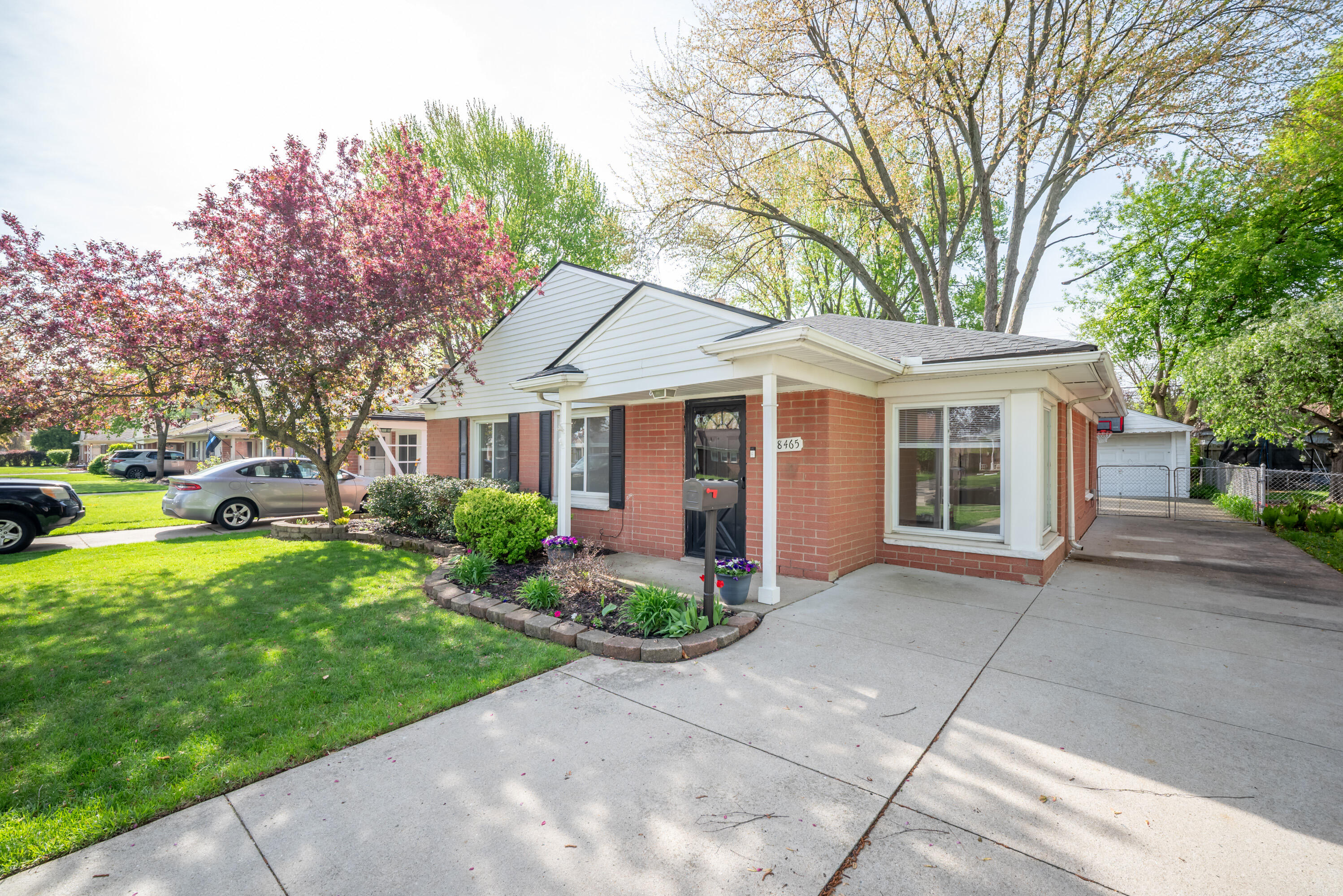 28465 N Clements Circle