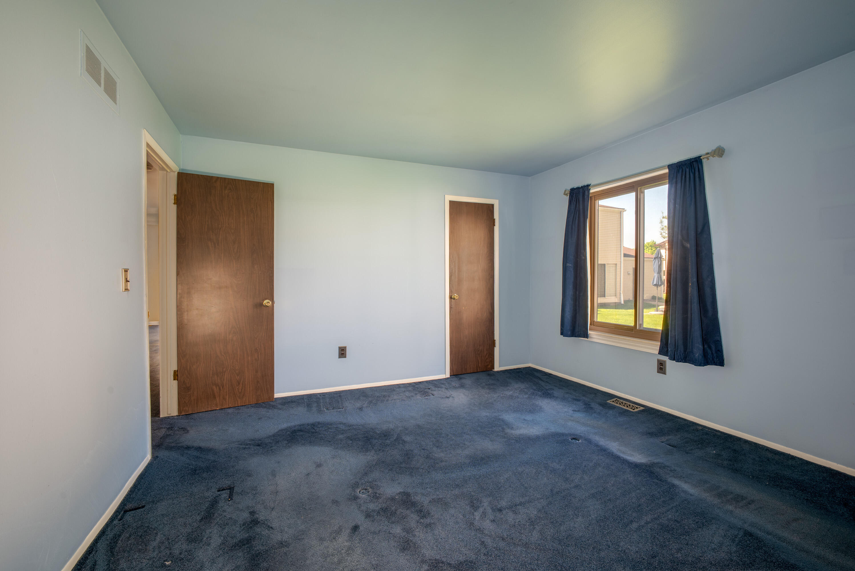 2887 Roundtree Drive