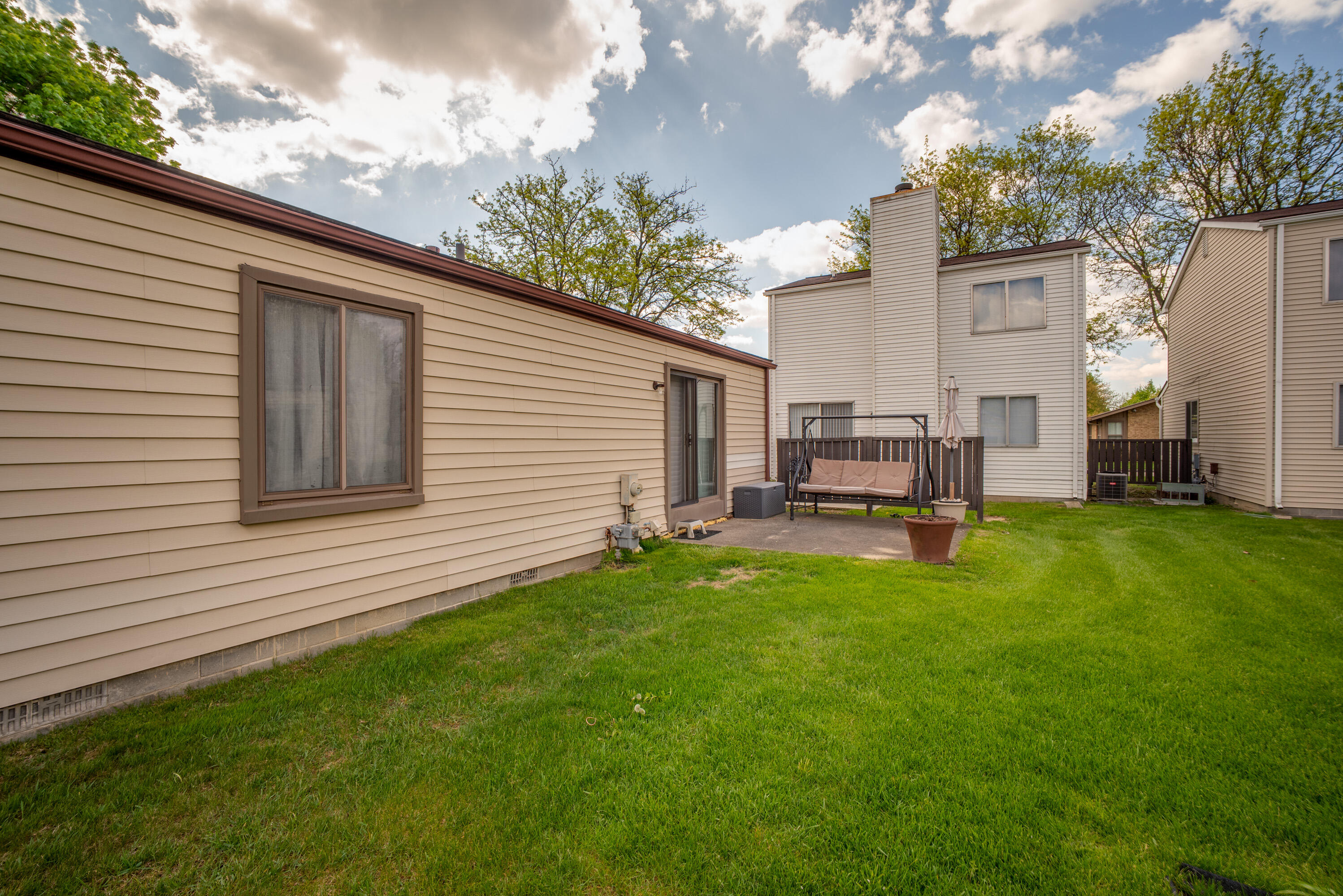 2887 Roundtree Drive