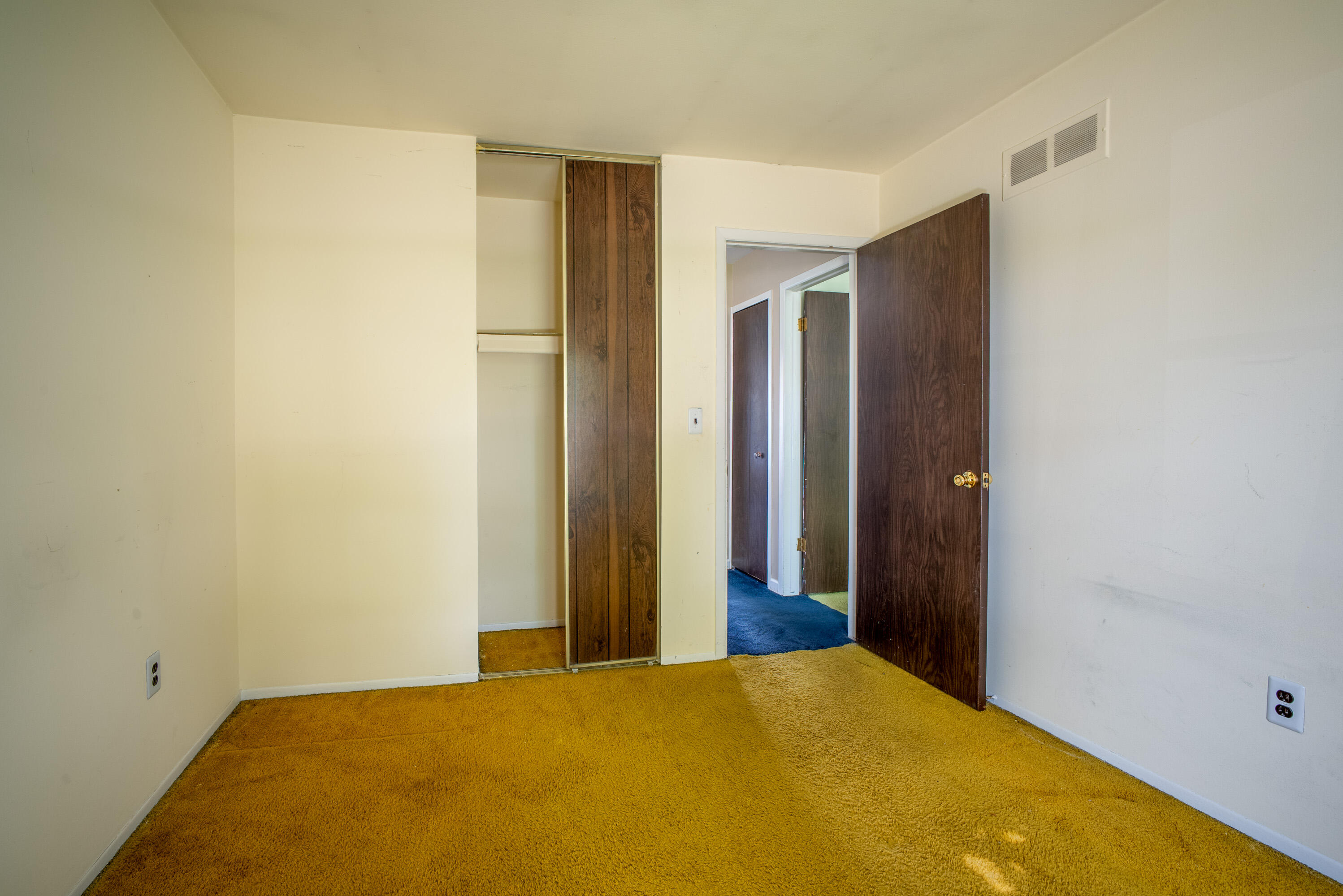2887 Roundtree Drive