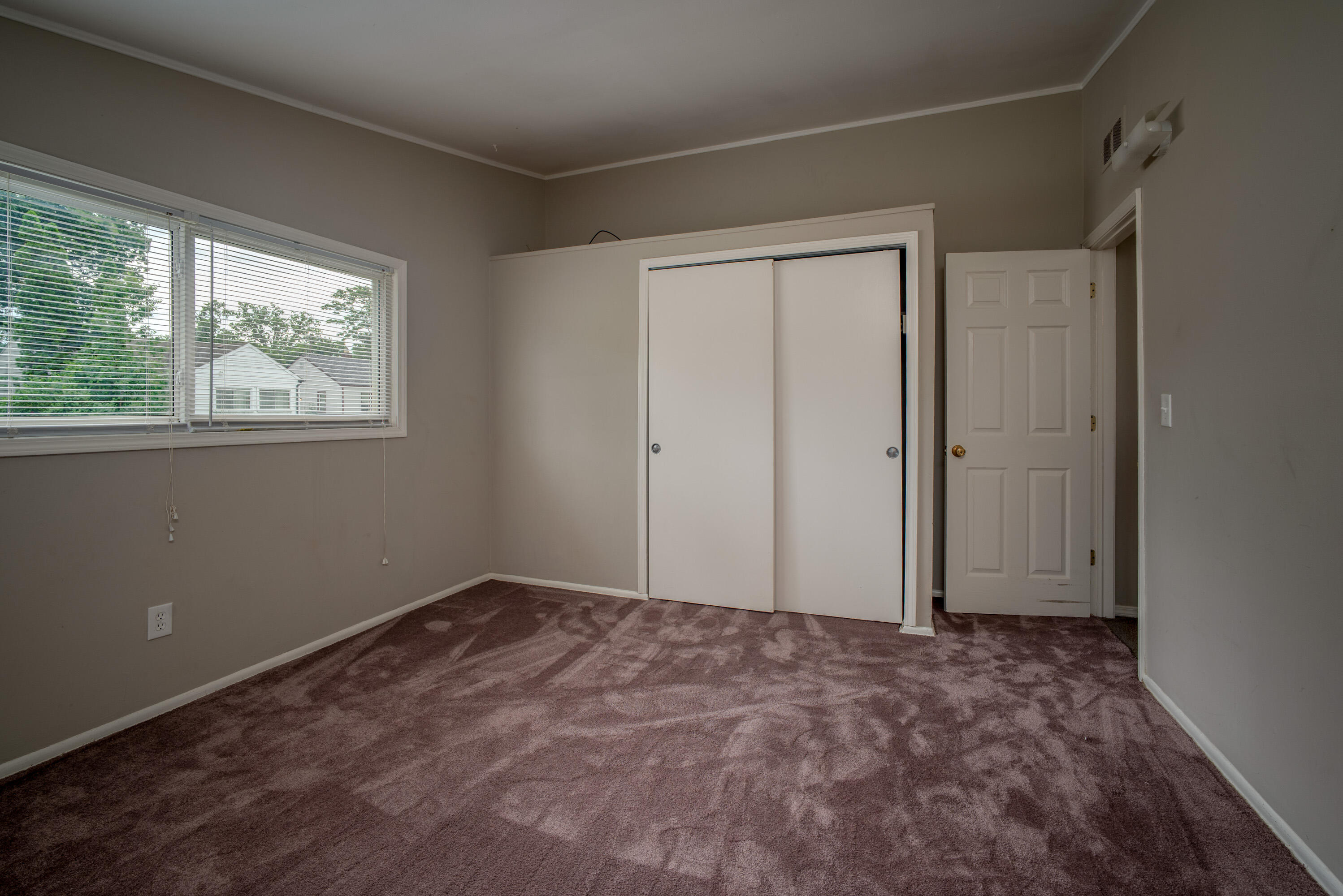 23723 Reynolds Avenue