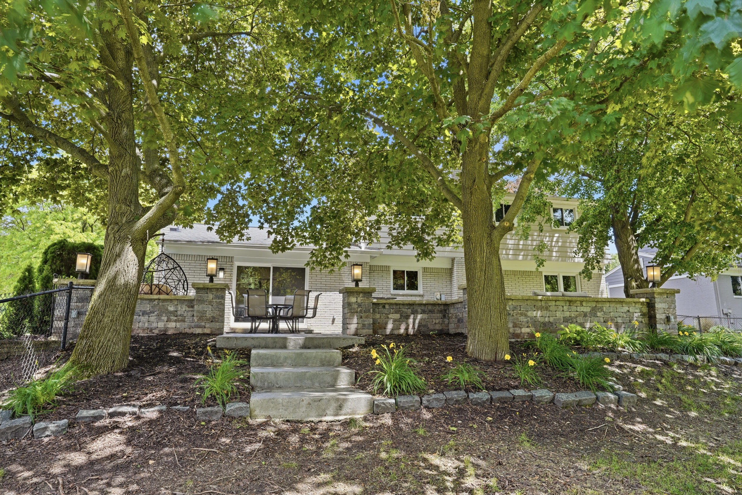 1810 Hickory Bark Lane