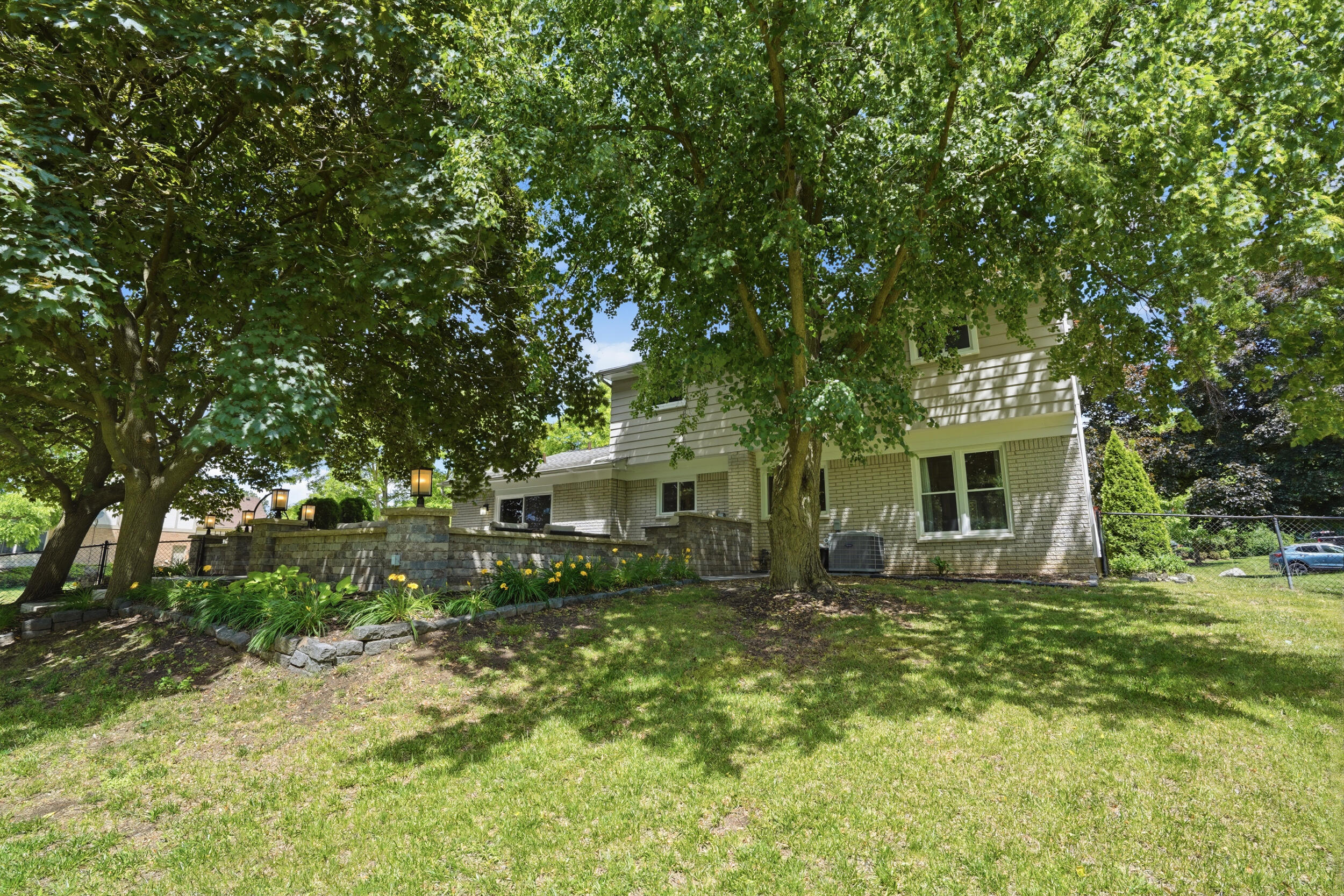 1810 Hickory Bark Lane
