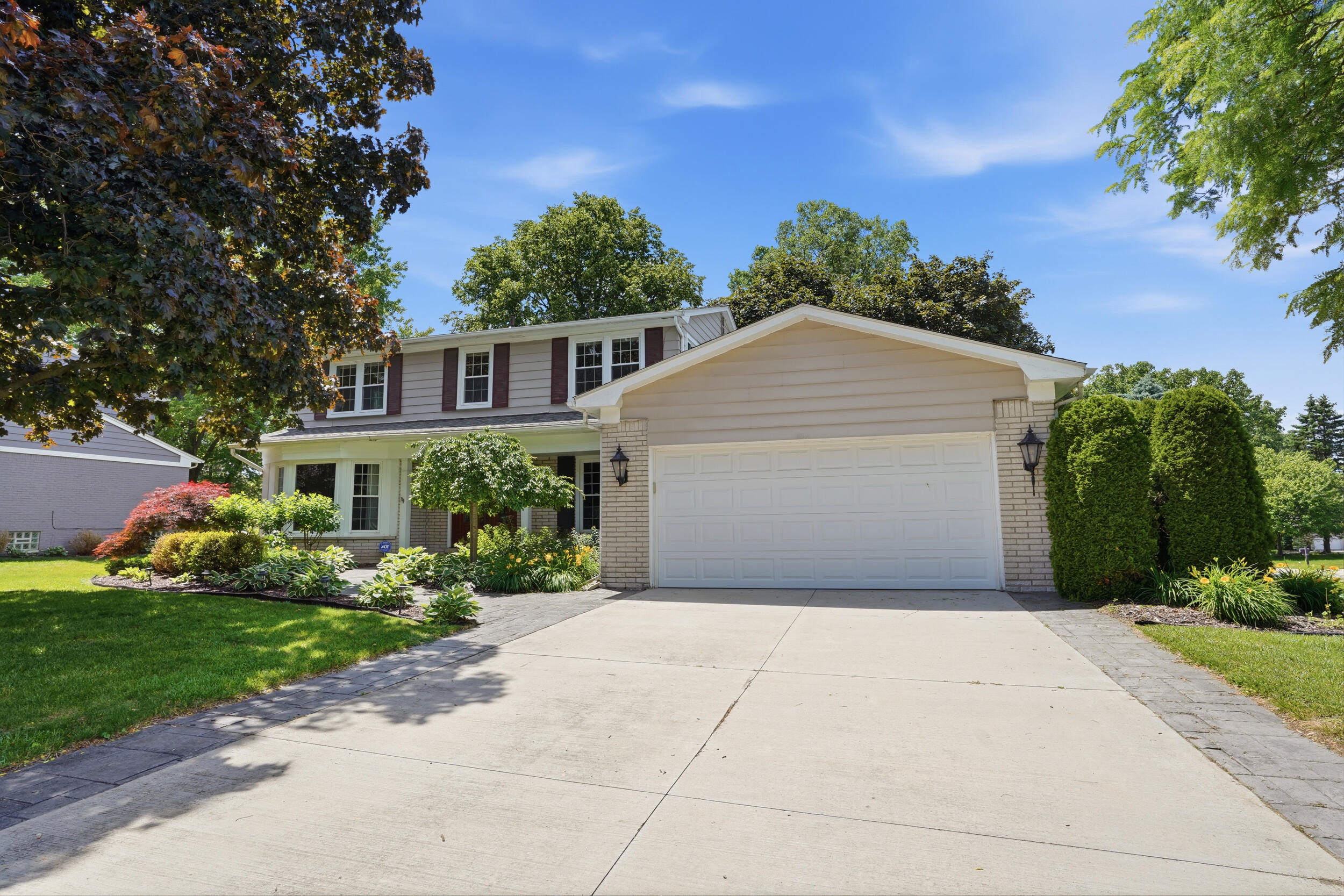 1810 Hickory Bark Lane