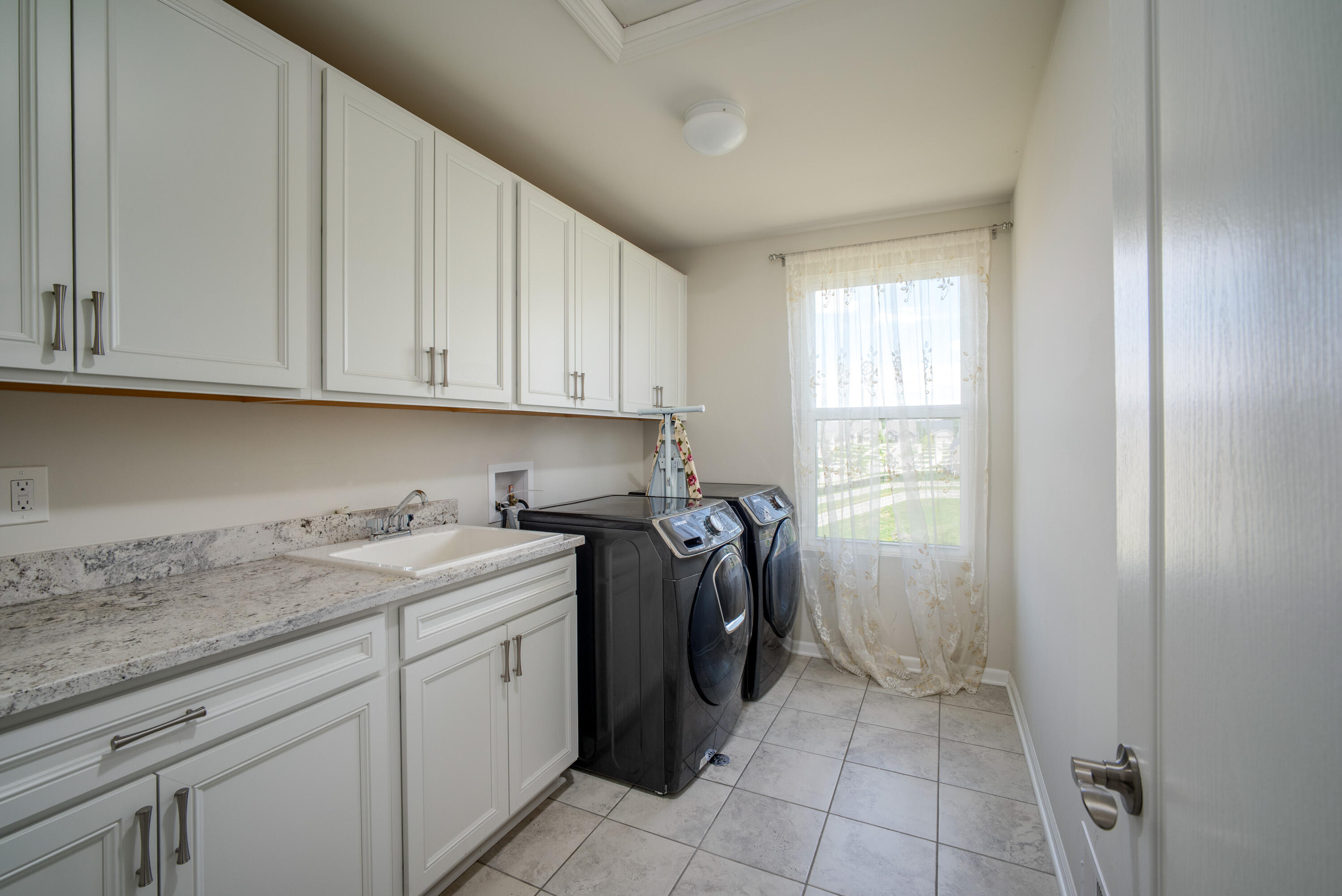 2825 Dillon Drive