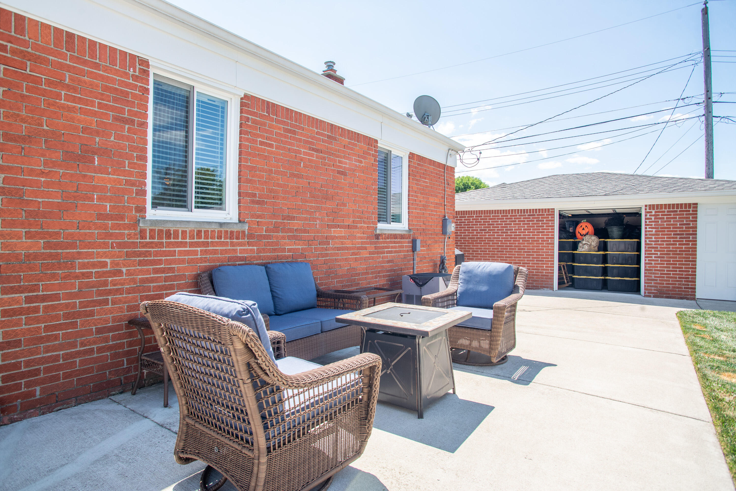 22225 Love Street
