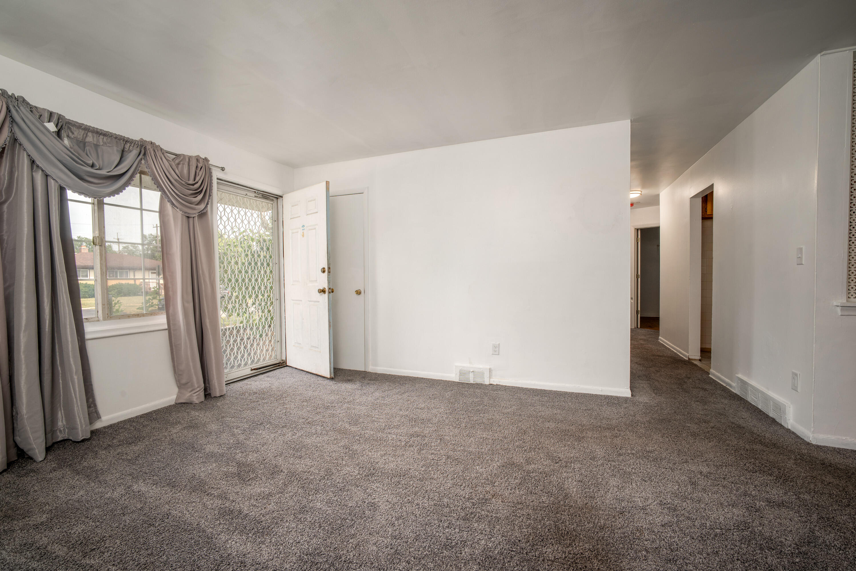 982 Desoto Avenue