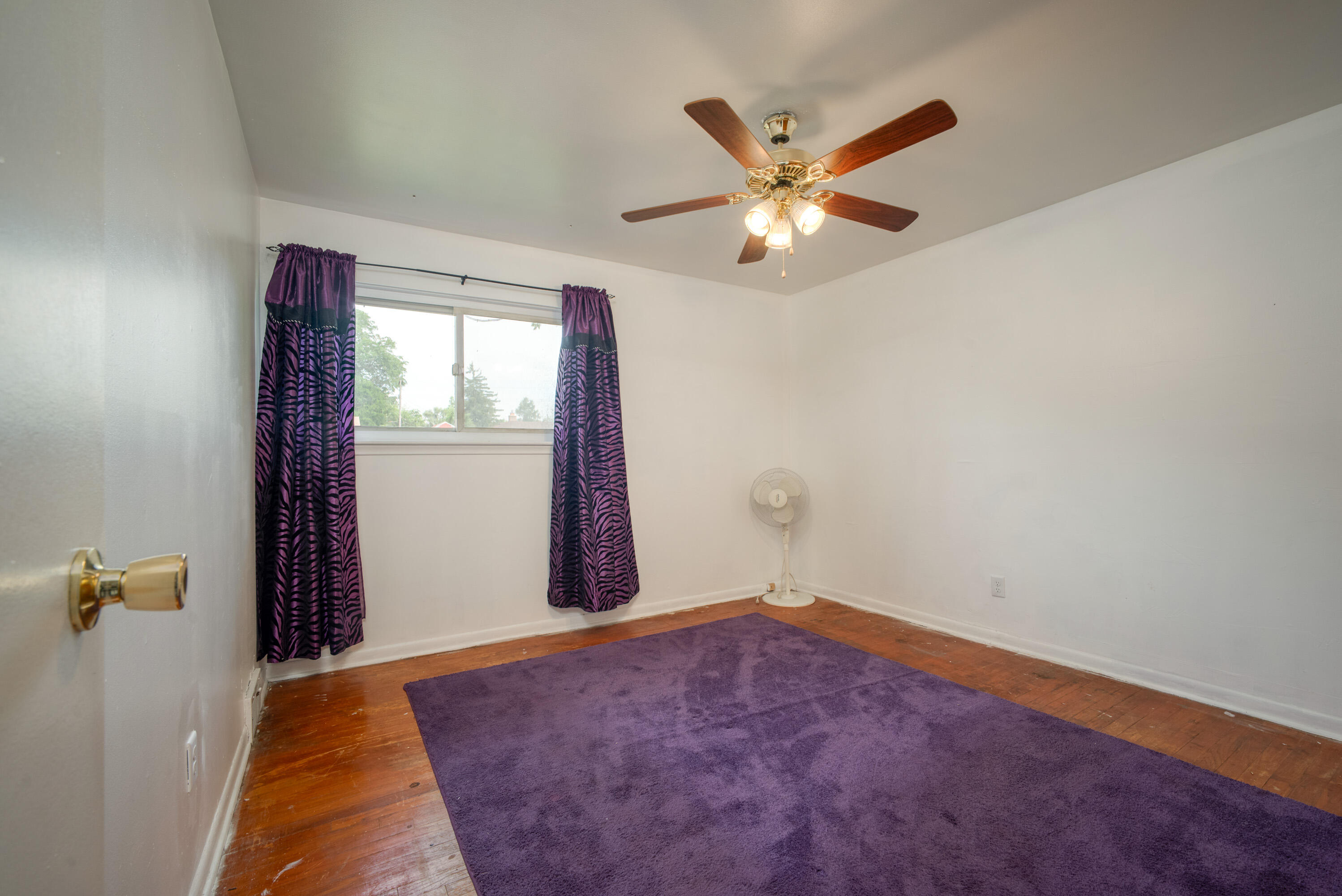 982 Desoto Avenue
