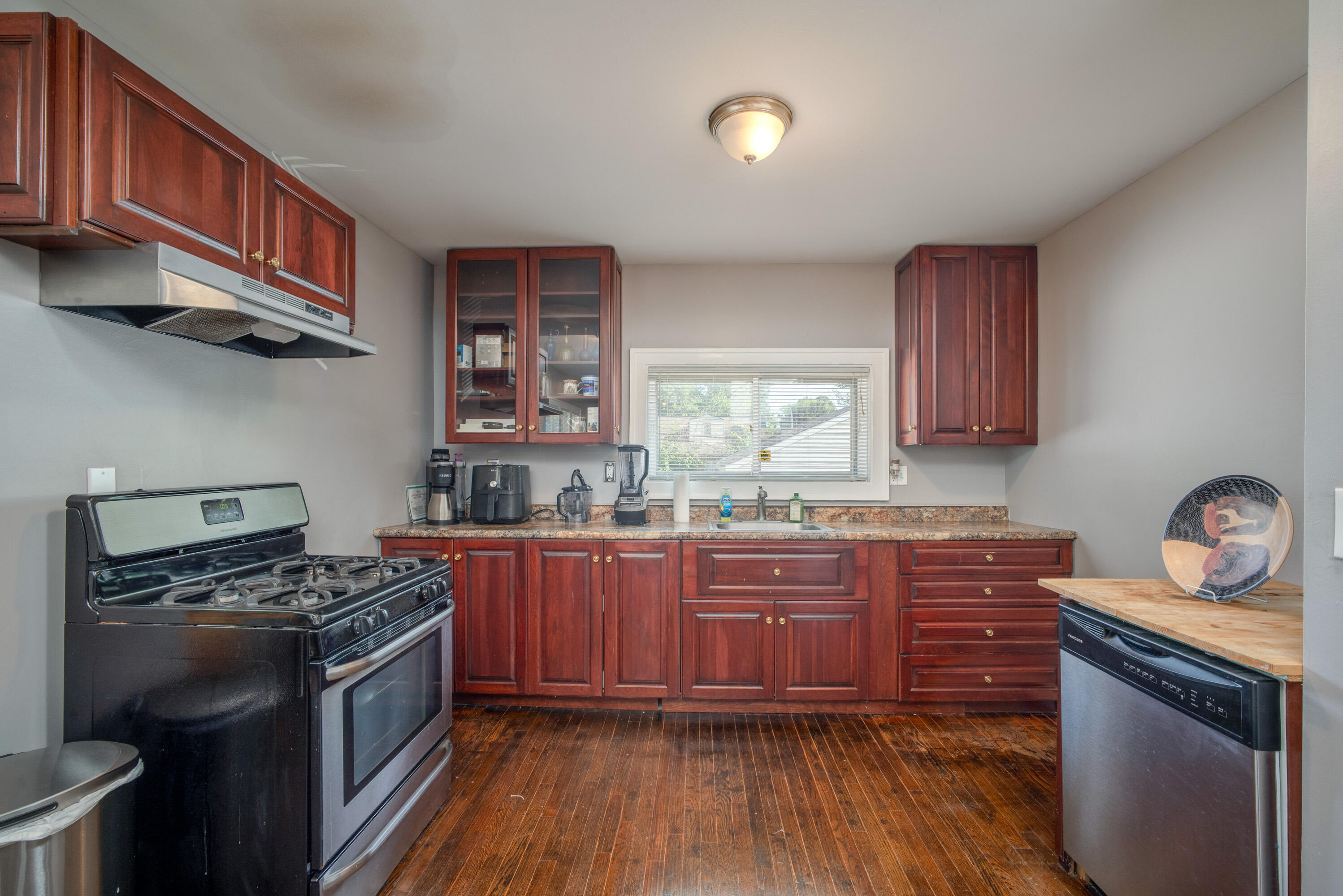 125 E Lawrence Avenue