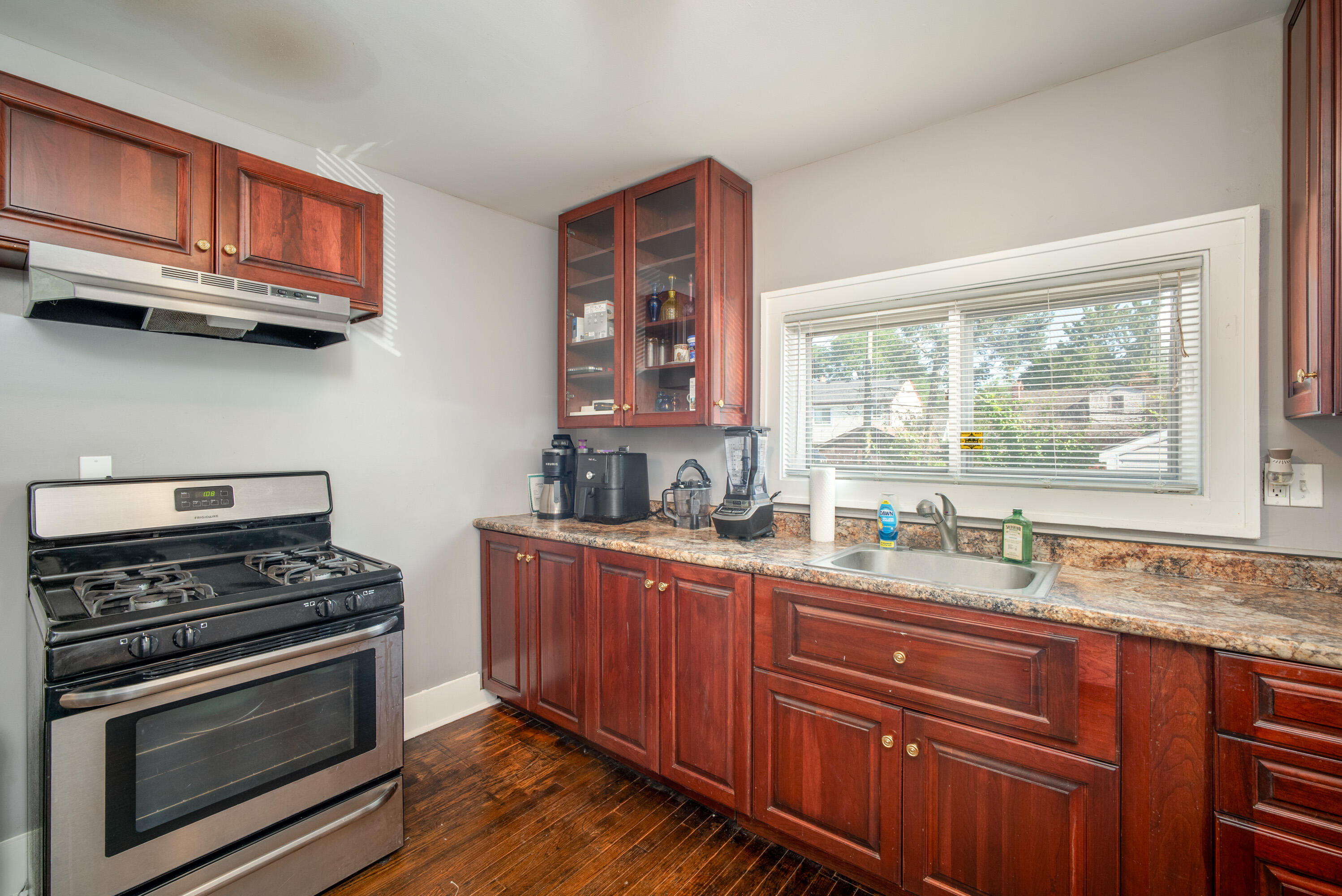 125 E Lawrence Avenue
