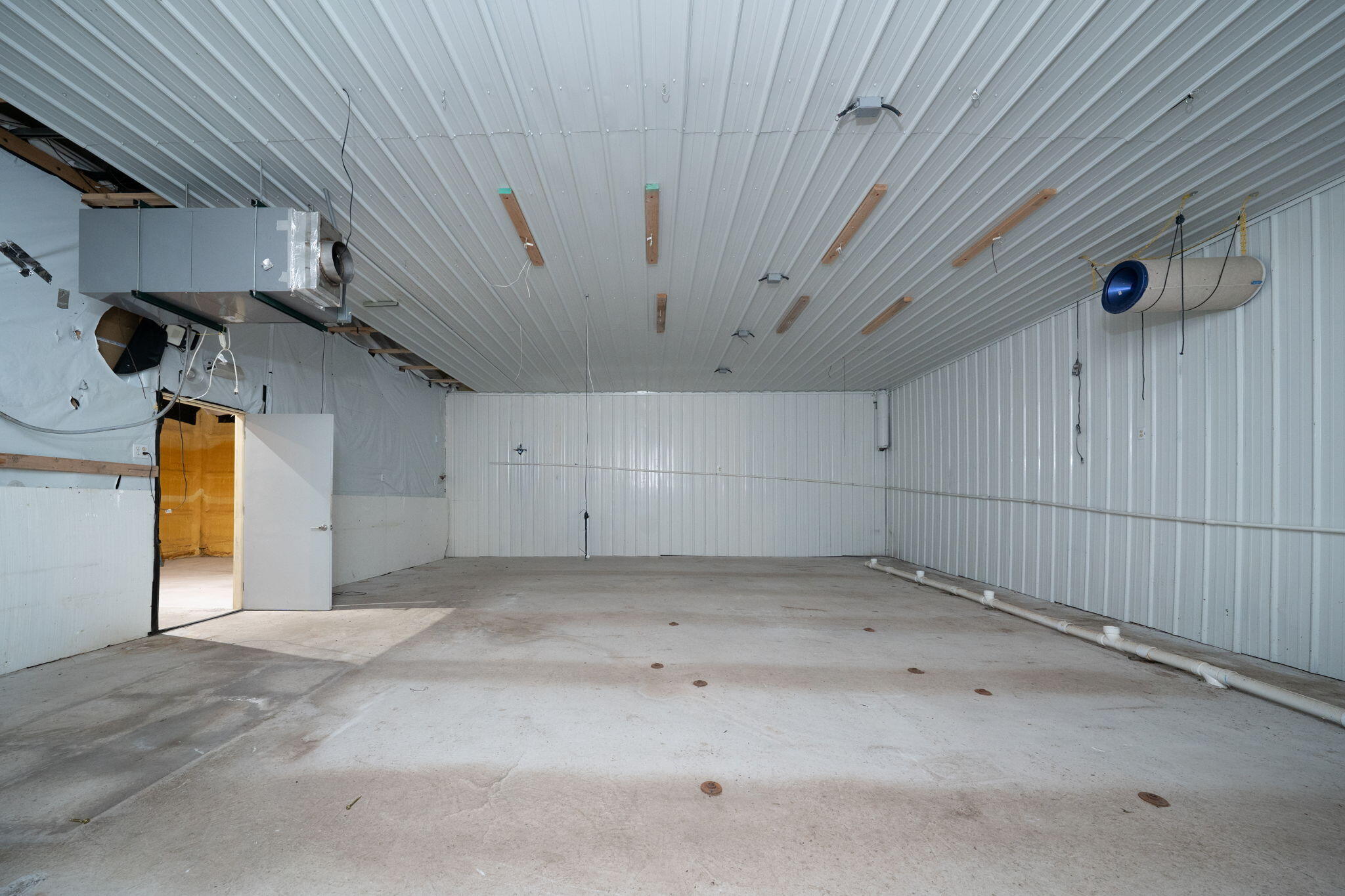 23105 Prickett