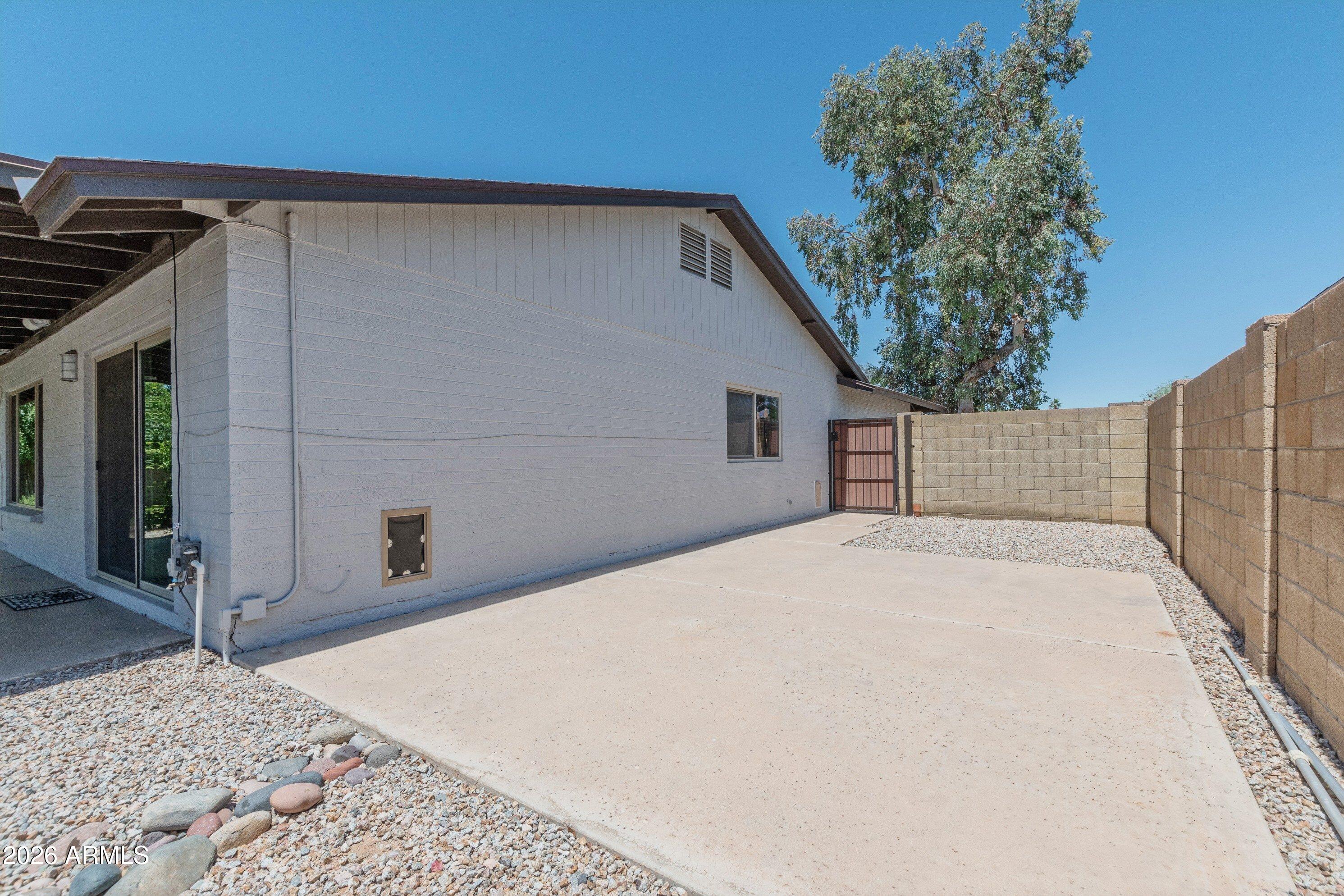 5149 E WALTANN Lane