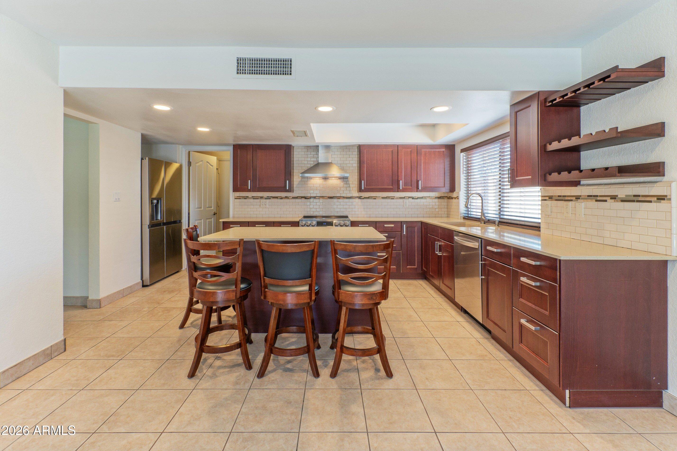 5149 E WALTANN Lane