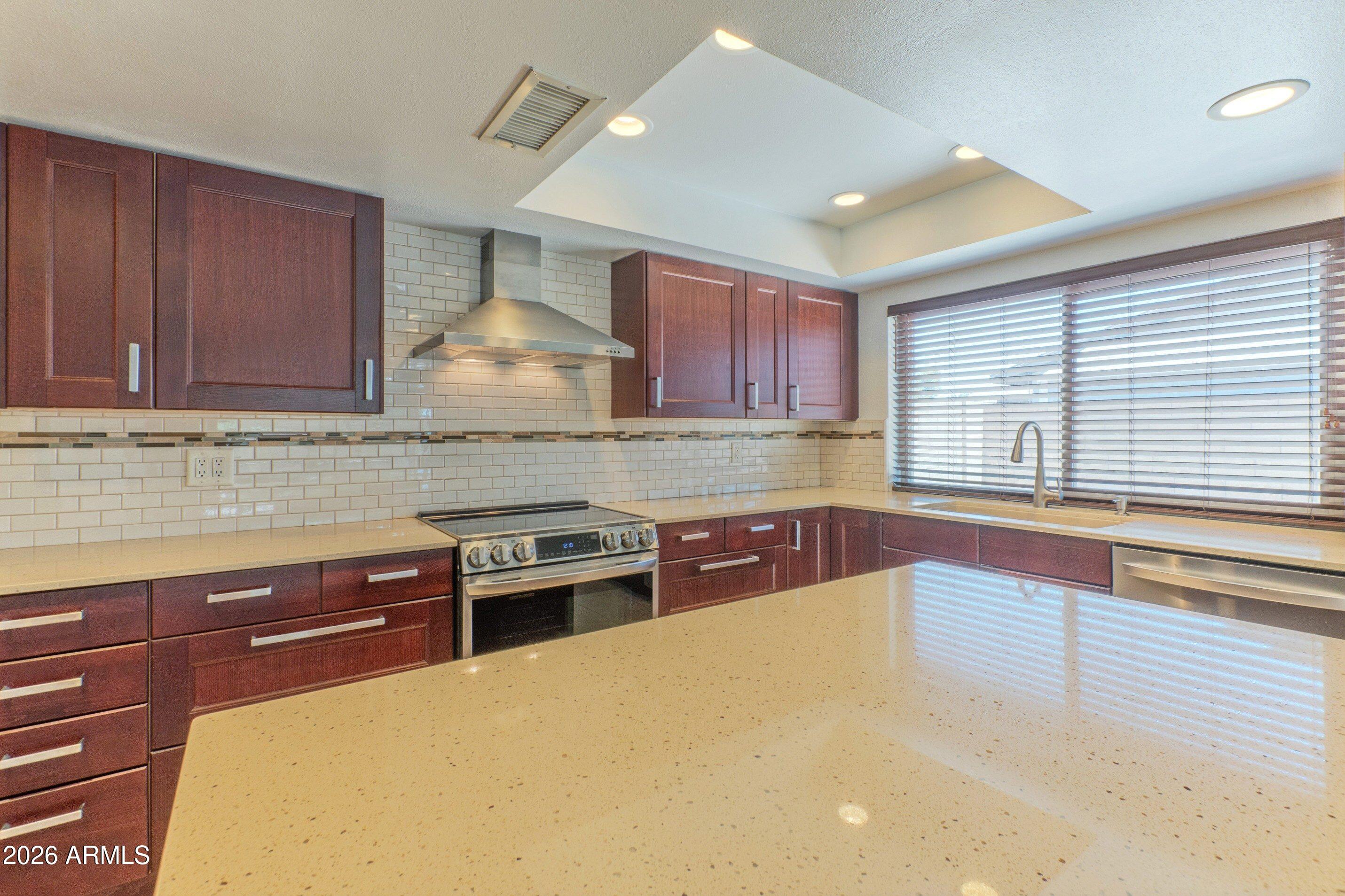 5149 E WALTANN Lane