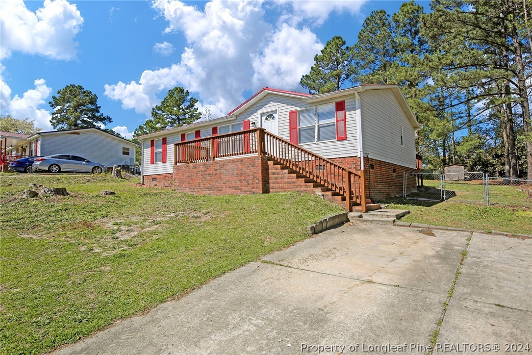 700 Mackay Court