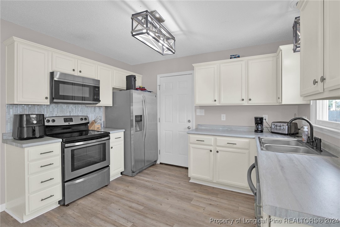 5235 Thackeray Drive