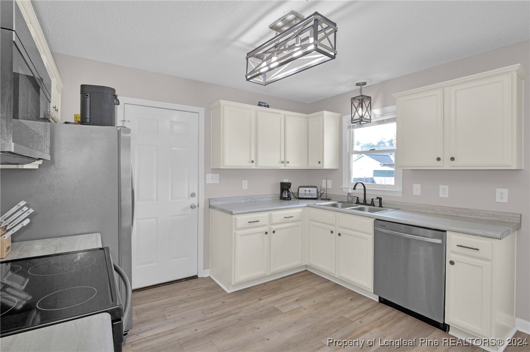 5235 Thackeray Drive