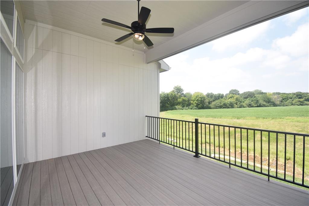 7616 N Sycamore Avenue