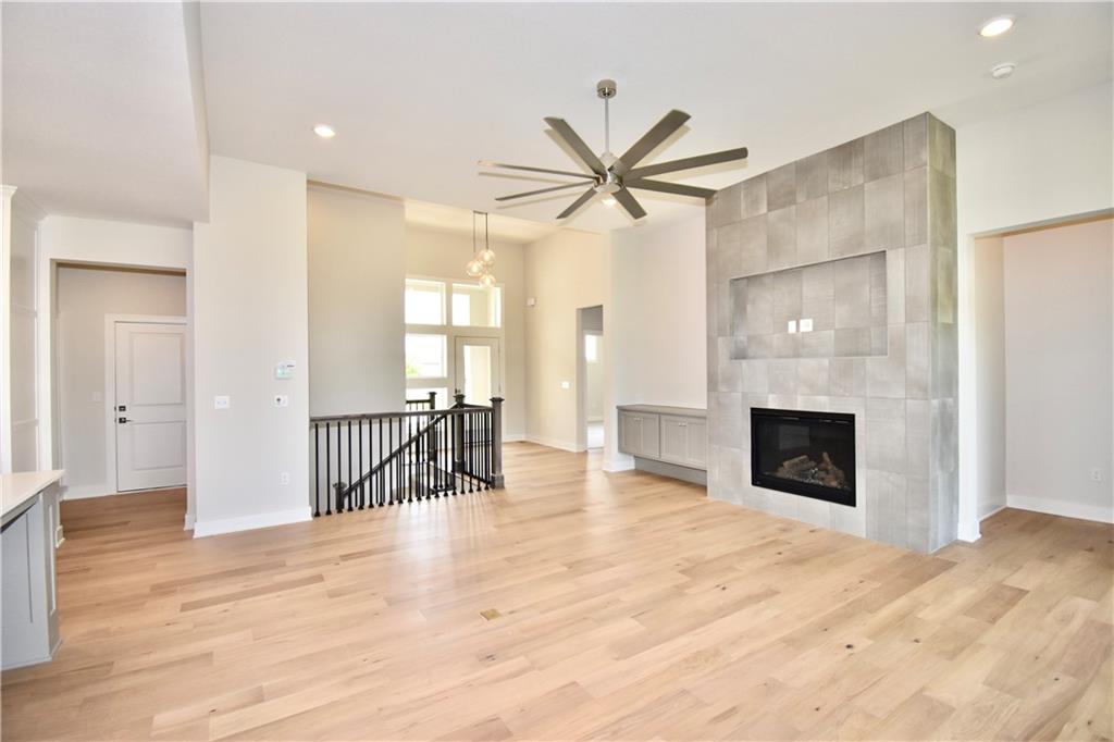 7616 N Sycamore Avenue