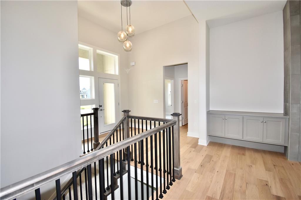 7616 N Sycamore Avenue