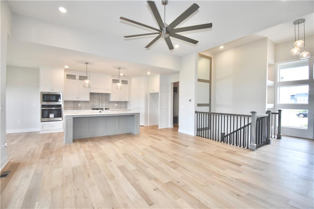 7616 N Sycamore Avenue