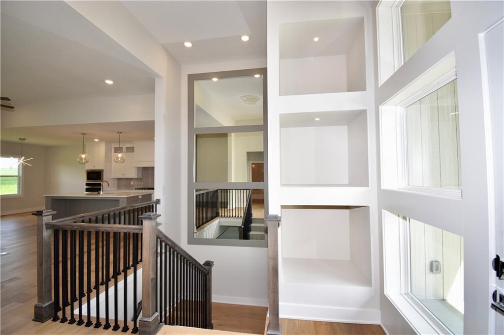 7616 N Sycamore Avenue