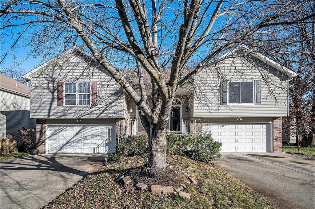 7119 N Robinhood Lane