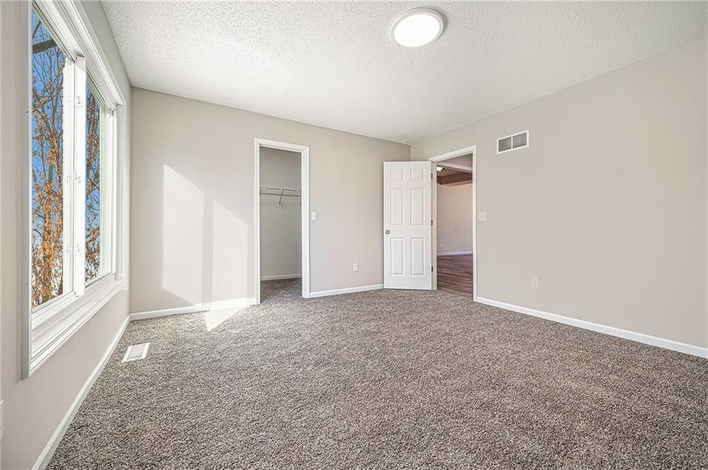 7119 N Robinhood Lane
