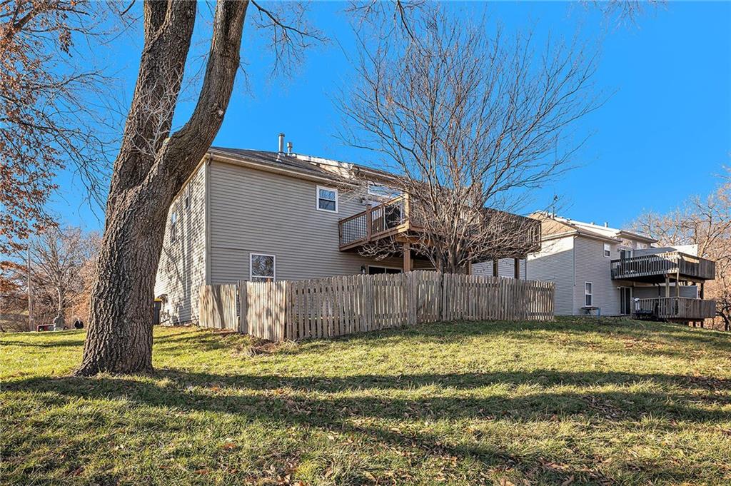 7119 N Robinhood Lane