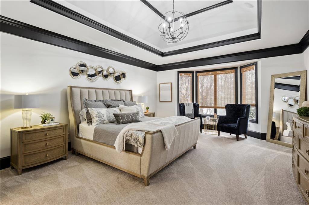 9016 N Glenwood Avenue