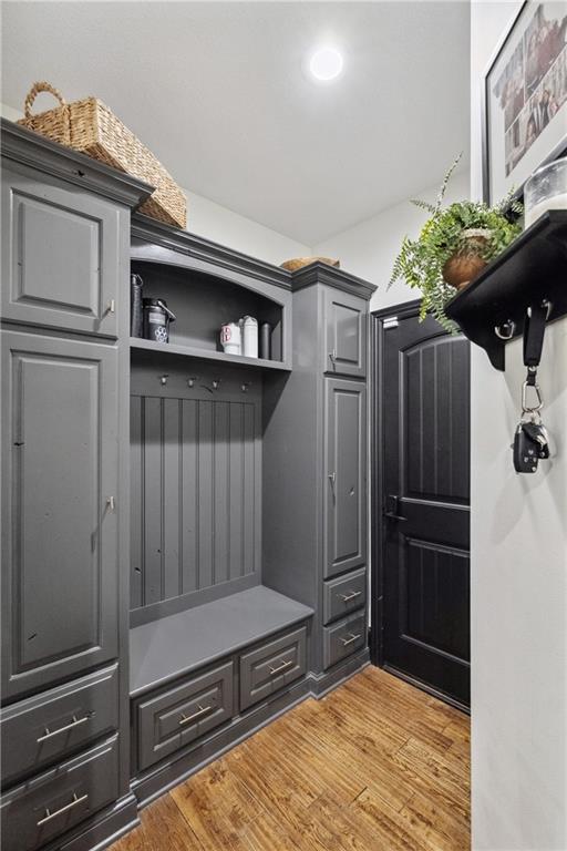 9016 N Glenwood Avenue