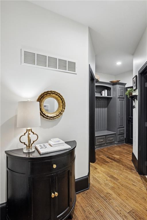 9016 N Glenwood Avenue