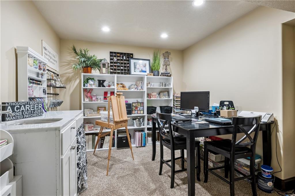 9016 N Glenwood Avenue