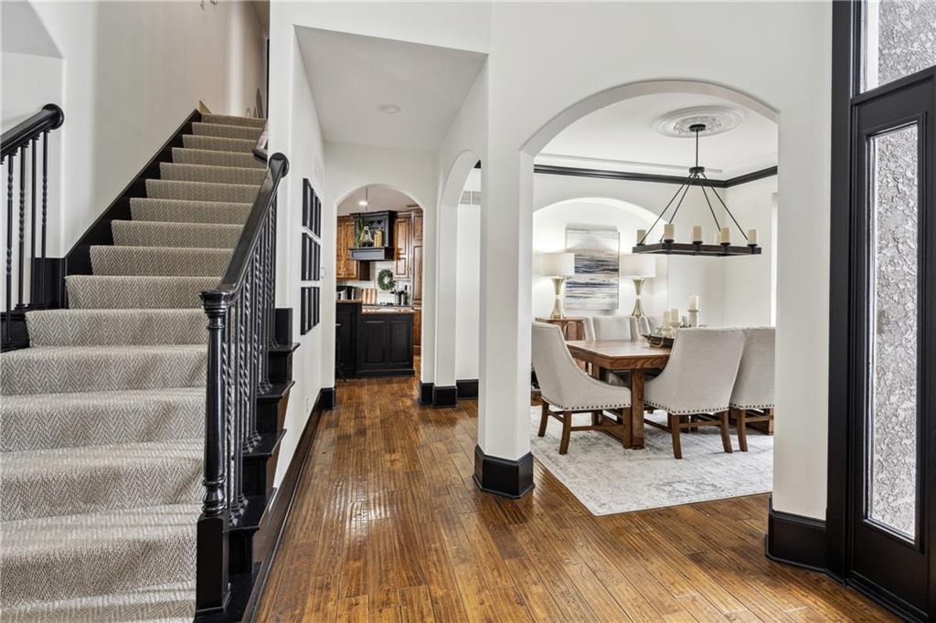 9016 N Glenwood Avenue