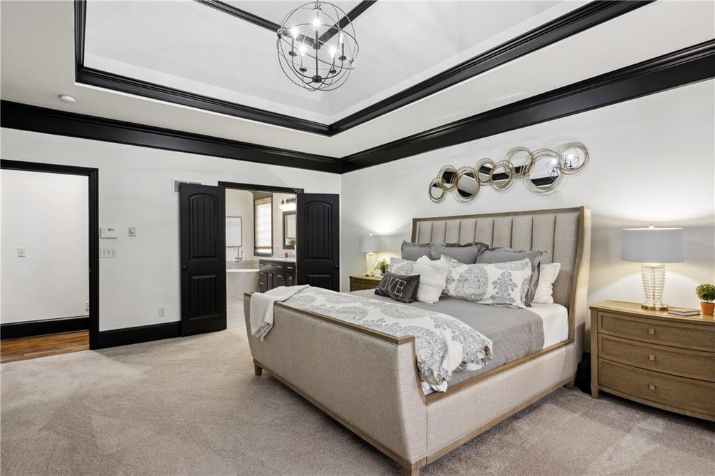 9016 N Glenwood Avenue