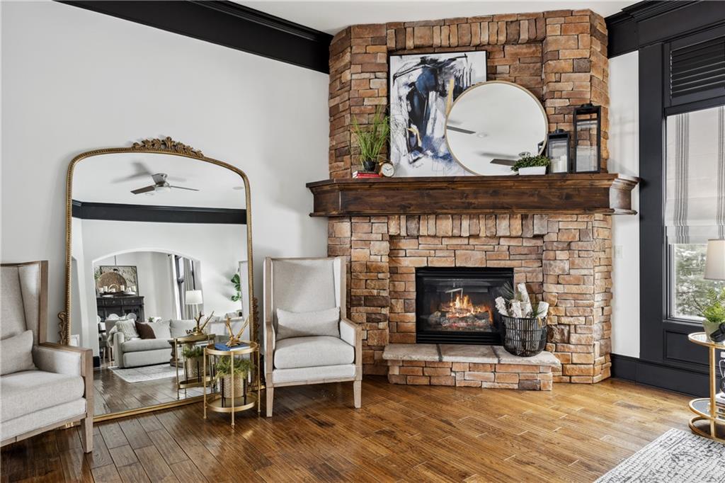 9016 N Glenwood Avenue