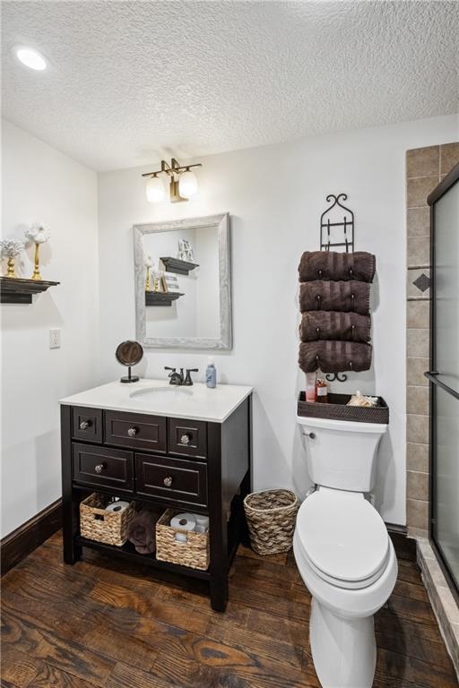 9016 N Glenwood Avenue