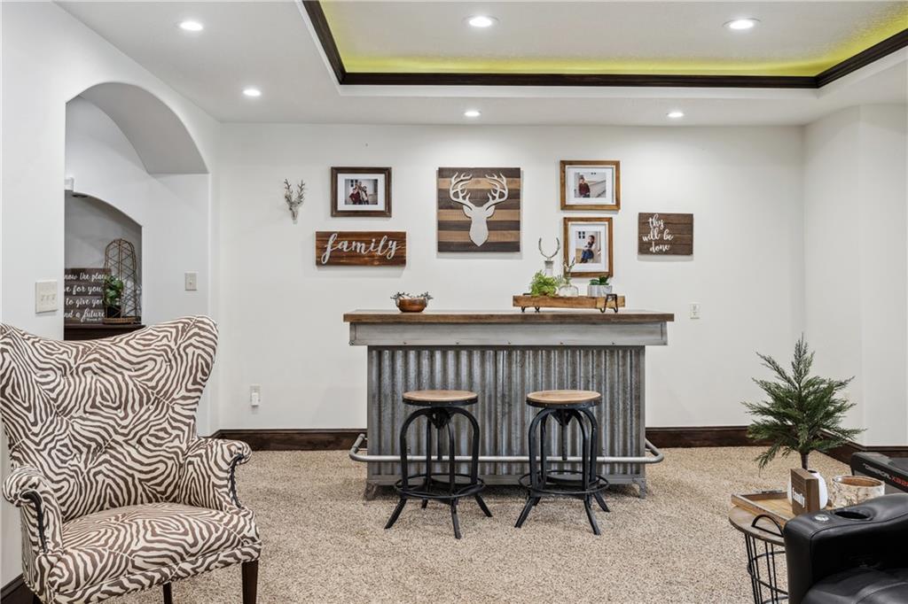 9016 N Glenwood Avenue