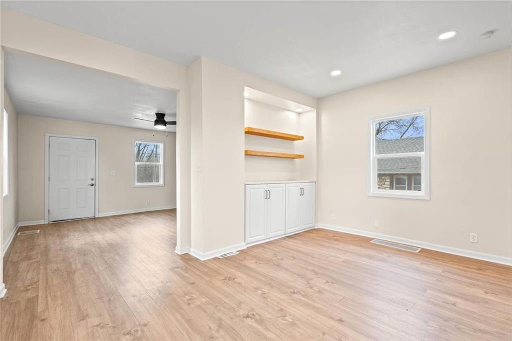 4123 S Minnie Street