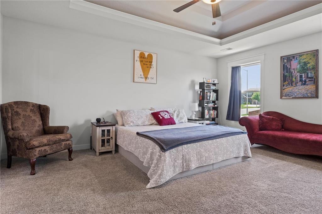 10006 N Palmer Avenue