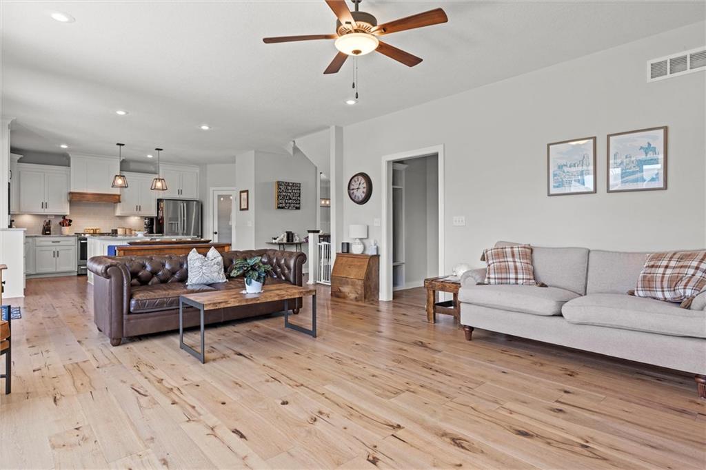 10006 N Palmer Avenue