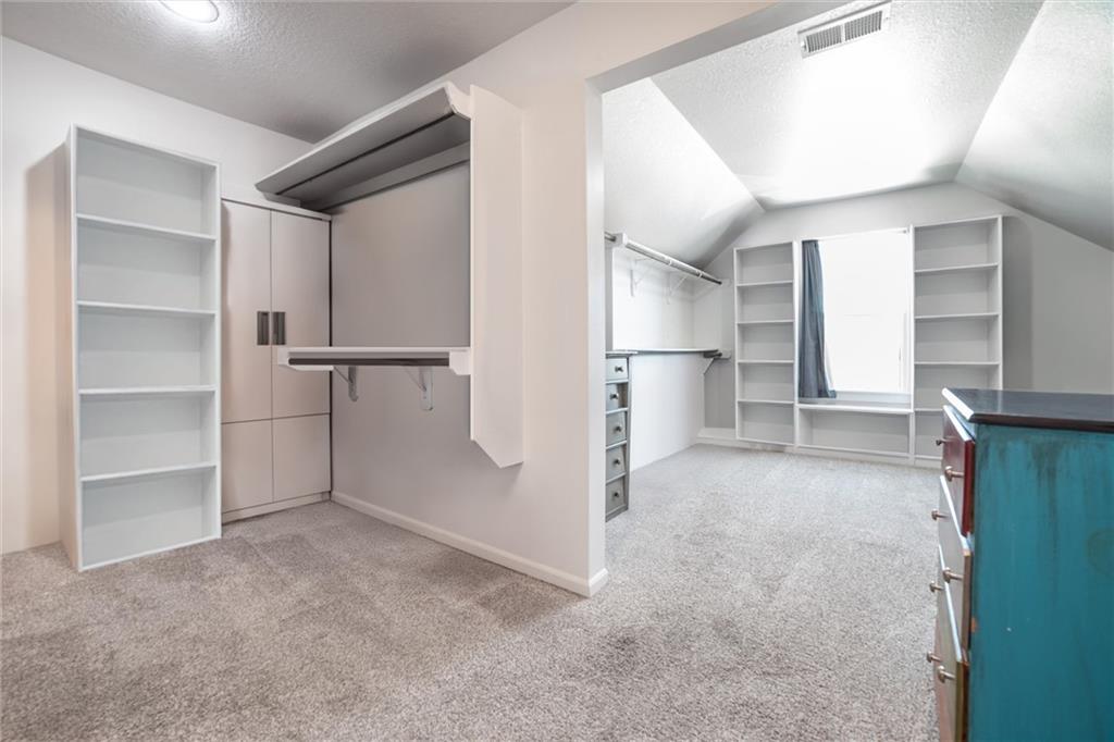 10006 N Palmer Avenue