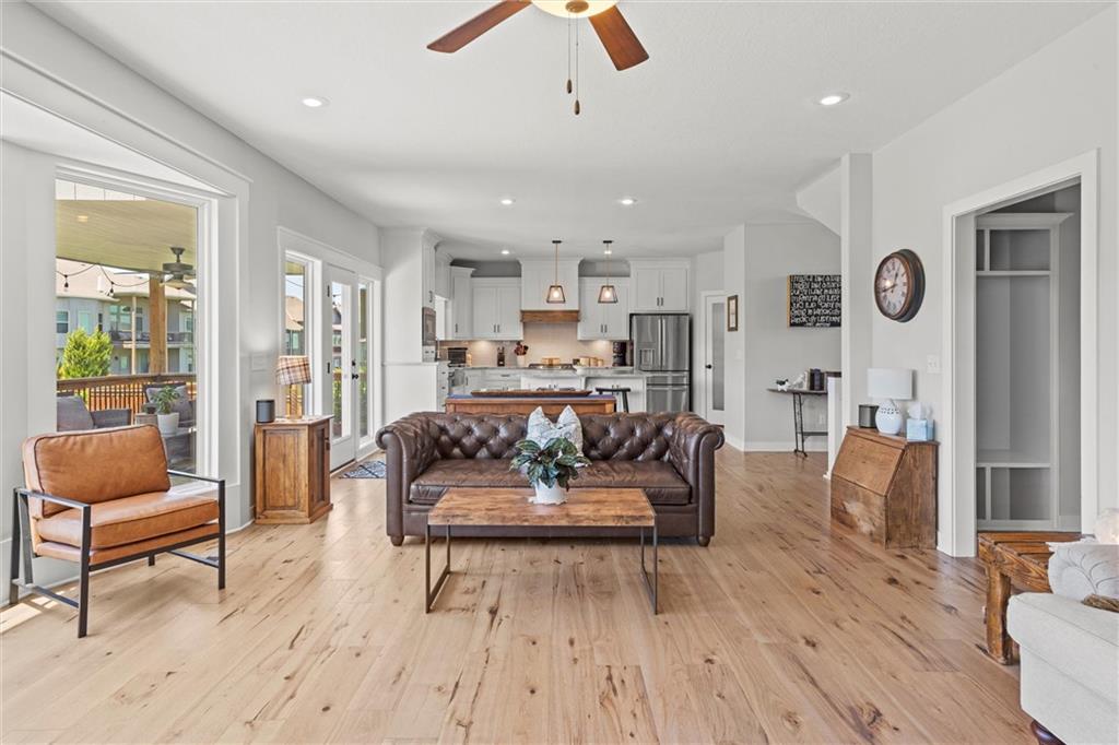 10006 N Palmer Avenue