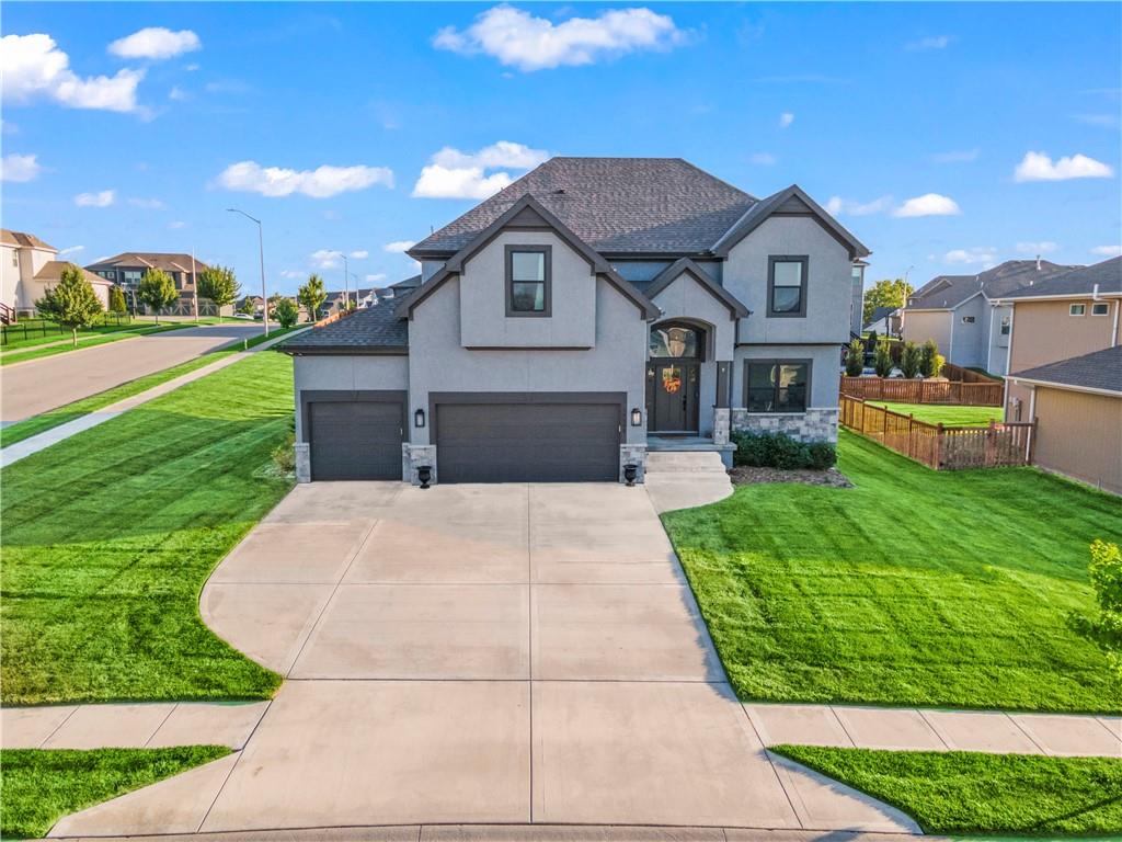 10006 N Palmer Avenue