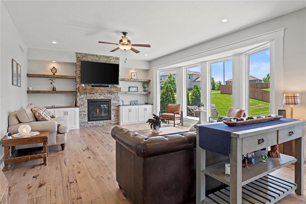 10006 N Palmer Avenue