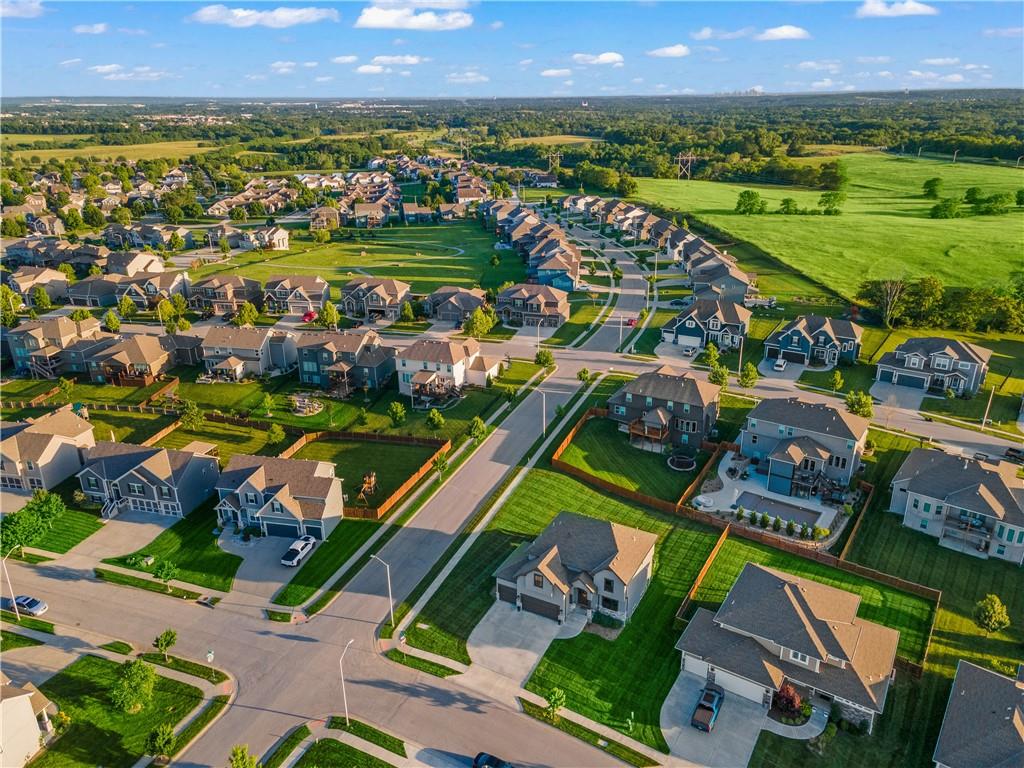 10006 N Palmer Avenue