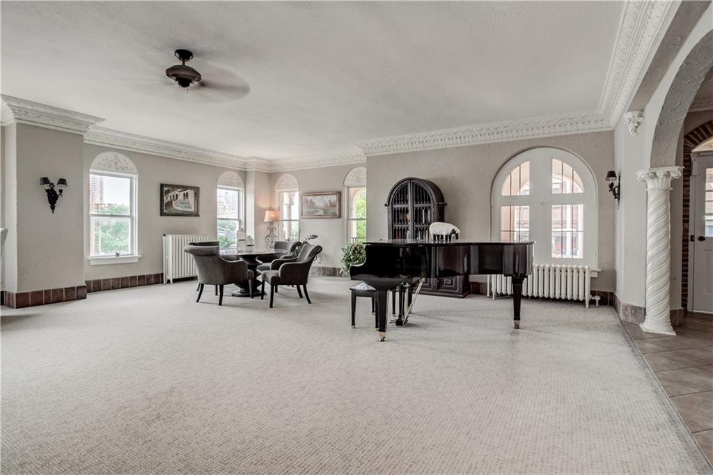 4555 Main Street Unit: 302