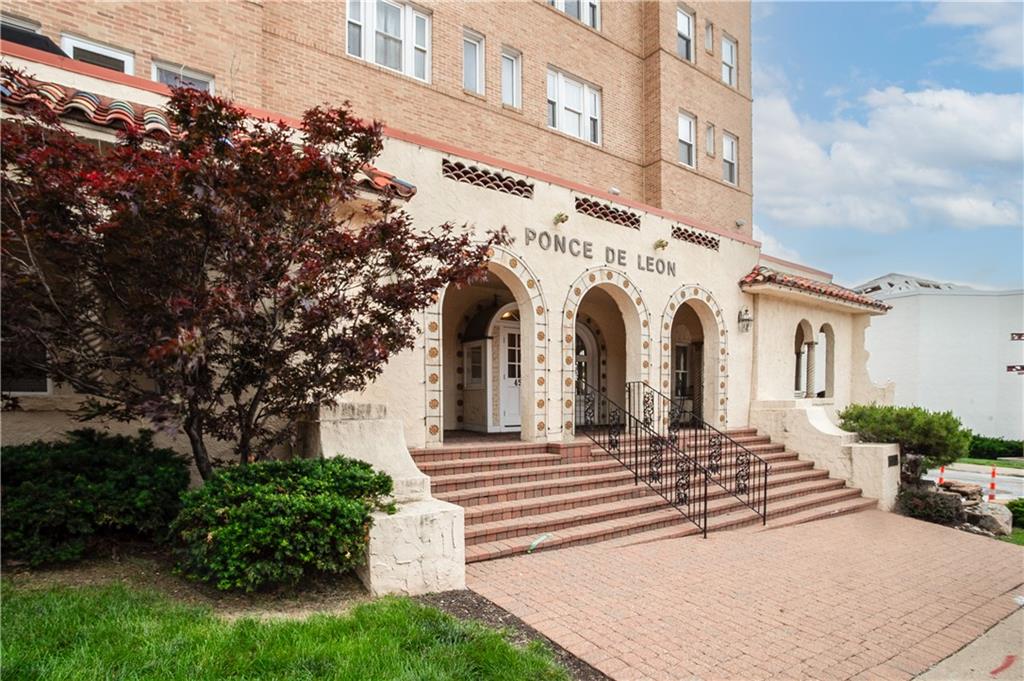 4555 Main Street Unit: 302