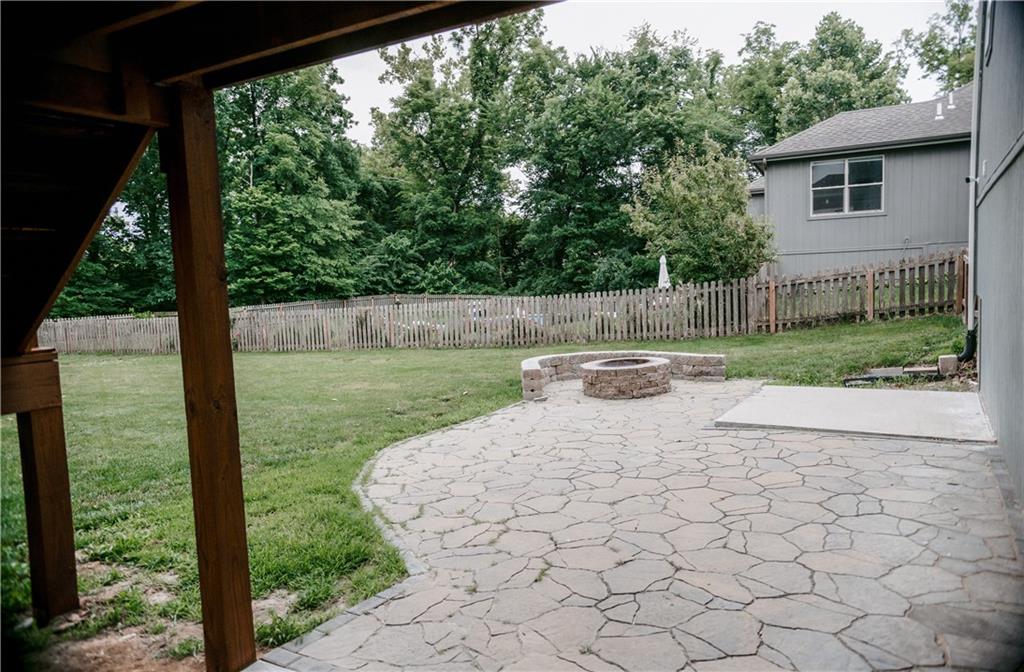 5073 NW Timberline Drive